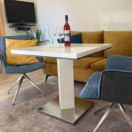 Apartament Direkt Am Weingut Garber *